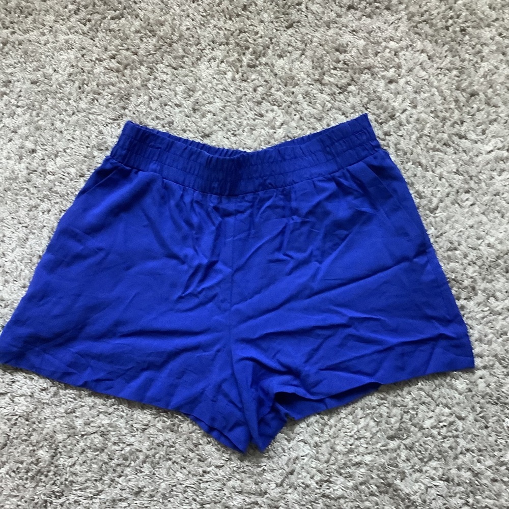 APT.9 blue shorts